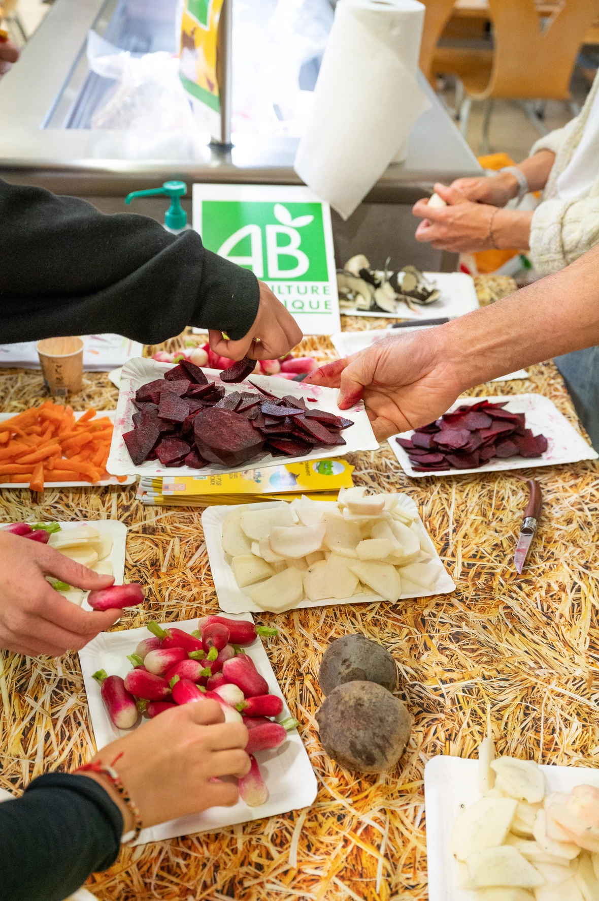 Dégustation légumes bio Collège JP Rameau