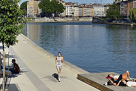 Les rives de Saône, la promenade du défilé de la Saône
