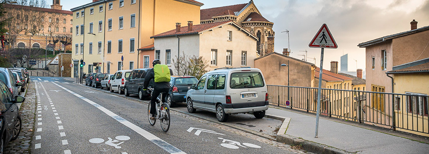 Aménagement cyclable montée du chemin Neuf Lyon 5