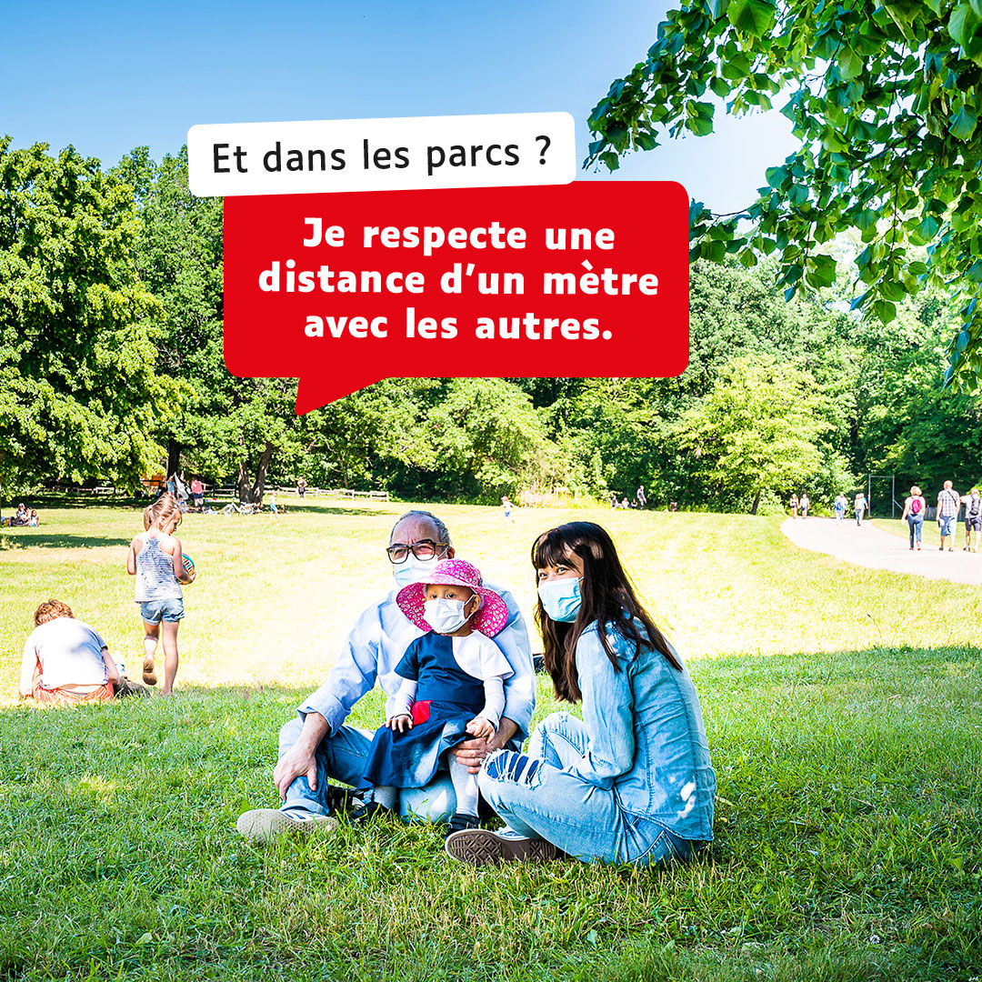 Gestes barrières dans les parcs : je respecte une distance d'un mètre avec les autres Gestes barrières dans les parcs : je respecte une distance d'un mètre avec les autres